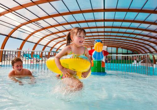 piscine intérieure domaine de litteau