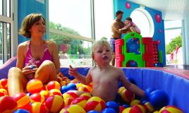 Club Enfants piscine à balles au Bois Dormant